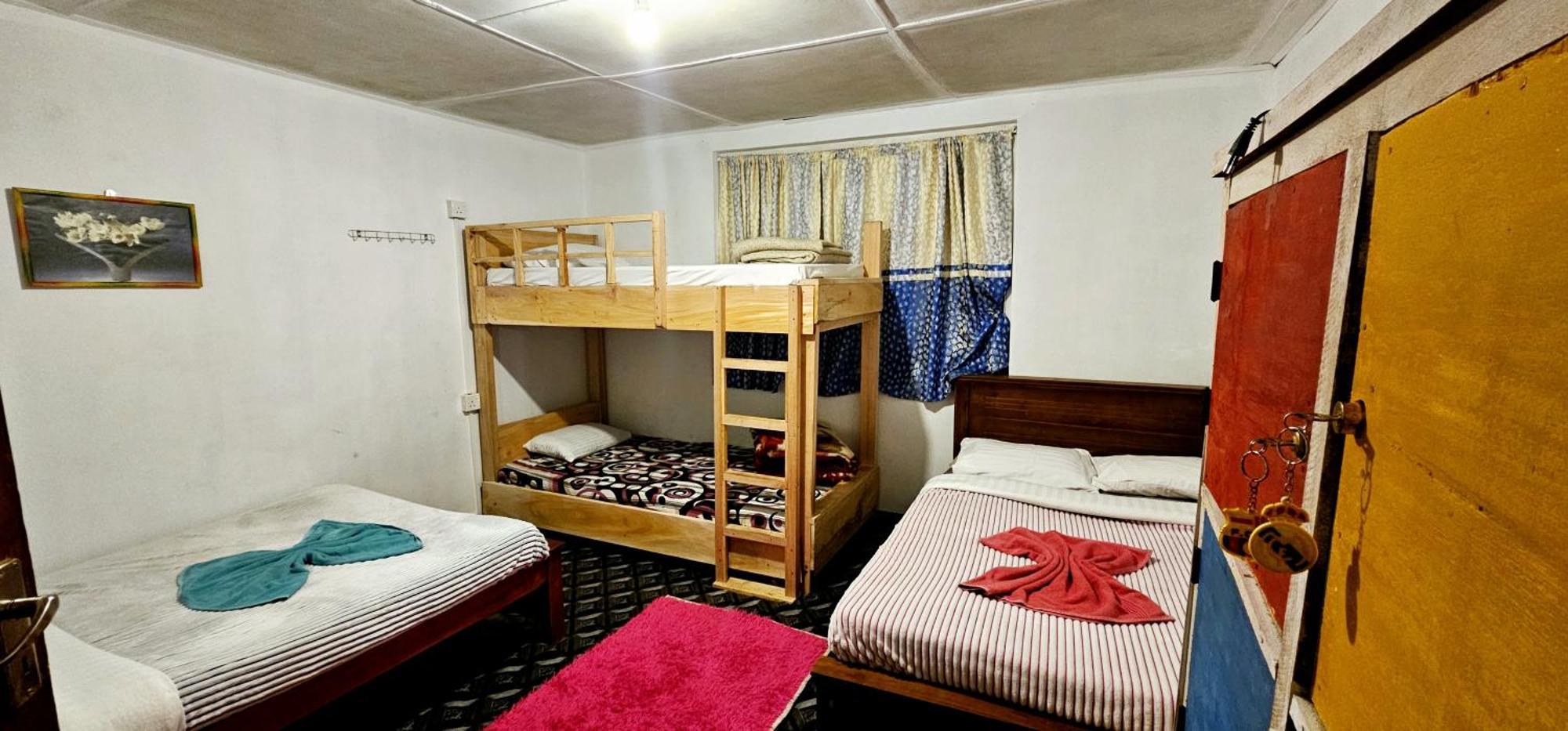 Haven Backpackers Hostel Нувара Елия Екстериор снимка