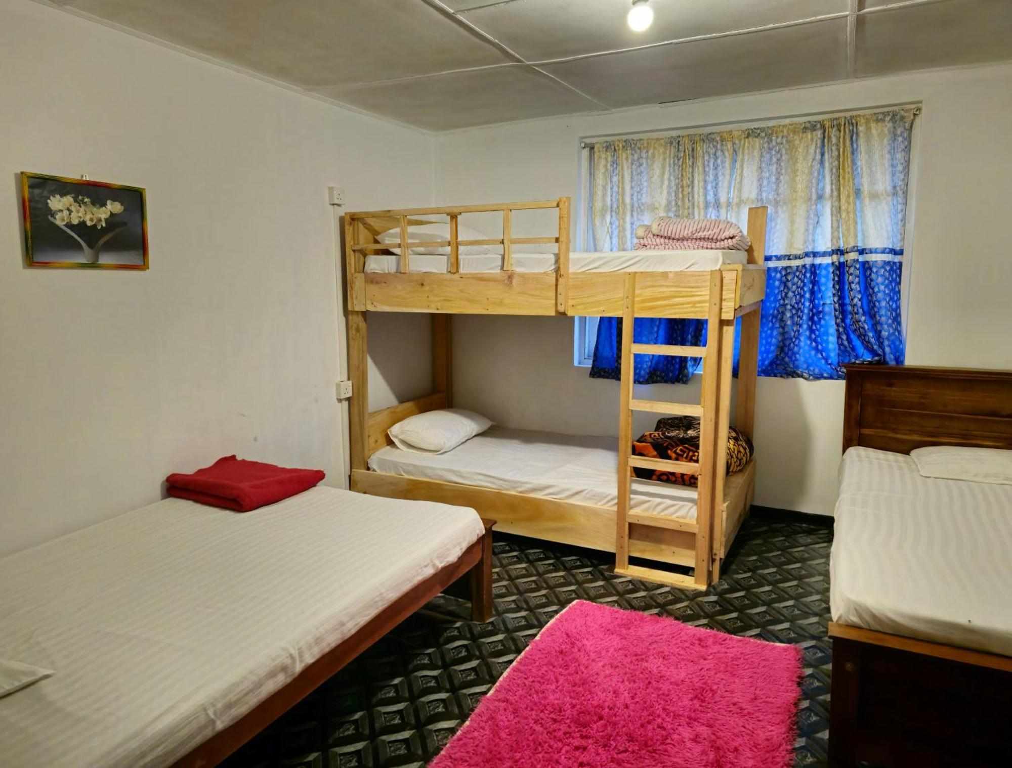 Haven Backpackers Hostel Нувара Елия Екстериор снимка